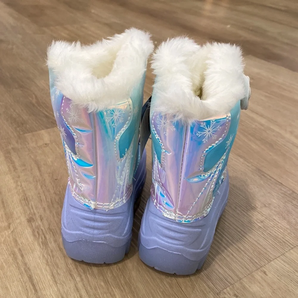 NEW Girls Light Up Frozen Snow Boots